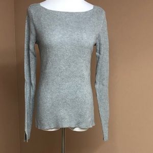 🧡🧡EUC WHBM Grey Sweater🧡🧡